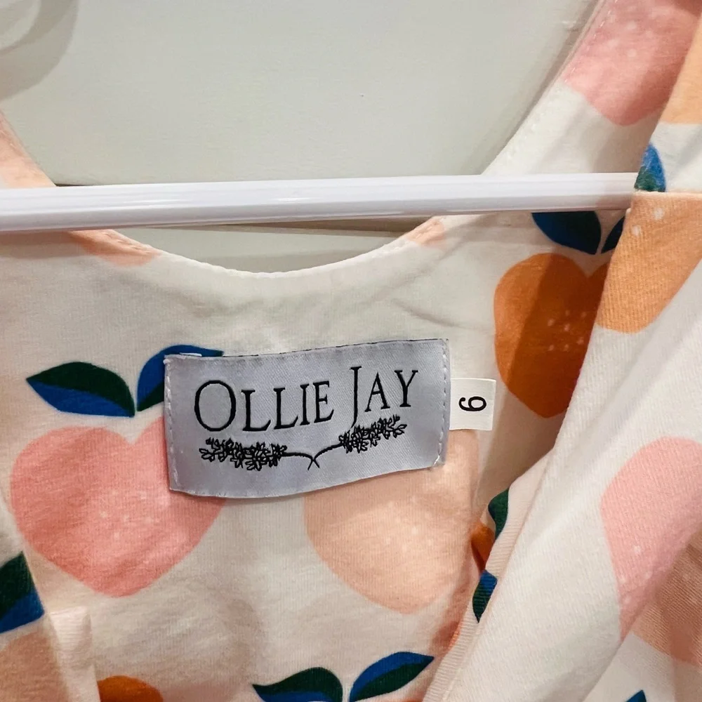 Peach Print Sleeveless Romper - Picture 3 of 3